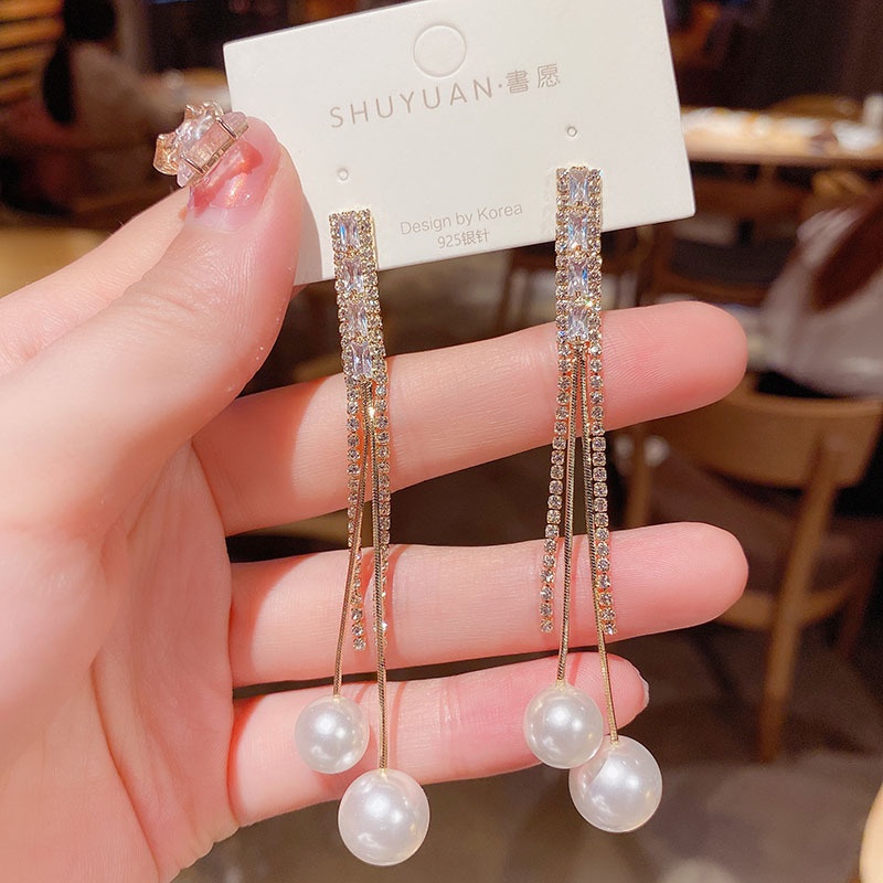 Bông Tai Tua Rua Dài Đính Kim Cương Giả Thanh Lịch Nhiều Kiểu Dáng