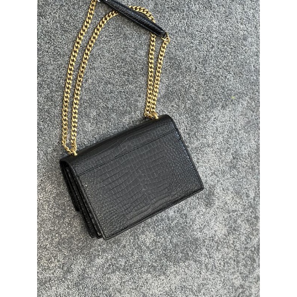 Túi đeo chéo nữ Suset vân cá sấu phom dàu dặn sz22x16 lót trong 2 ngăn fullbox