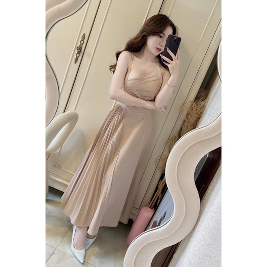 Đầm Maxi Lệch Vai Dập Li CC