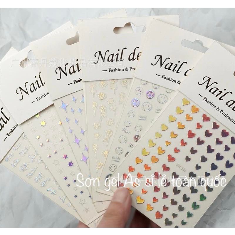 Sticker cực quang trang trí móng