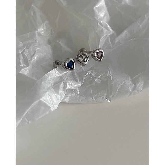 𝐯𝐞𝐥𝐯𝐞𝐭𝐩𝐢𝐧𝐤.𝐚𝐜𝐜🇰🇷 | Khuyên tai chốt bi vặn viền hình trái tim bọc đá lấp lánh