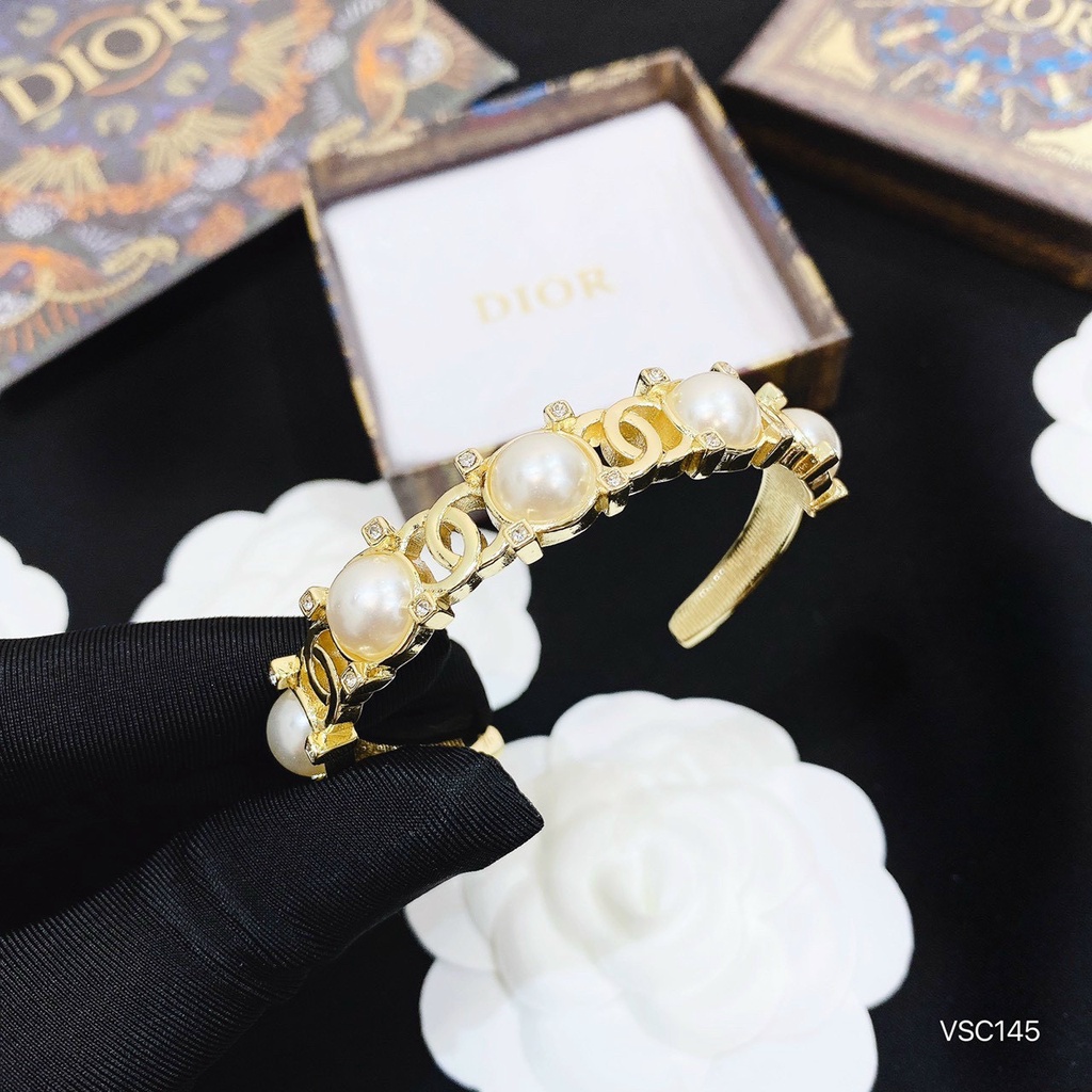 Vòng tay nữ siêu cấp đính hột ngoc thương hiệu nổi tiếng hàng quảng châu tại Anna - accessories