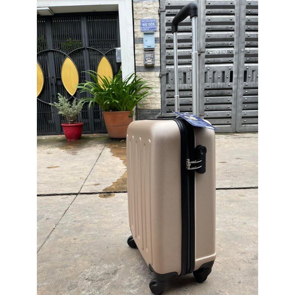 Vali Kéo Du Lịch Xách Tay Lock&Lock 20inch Có Khóa Số Thông Minh Ensure