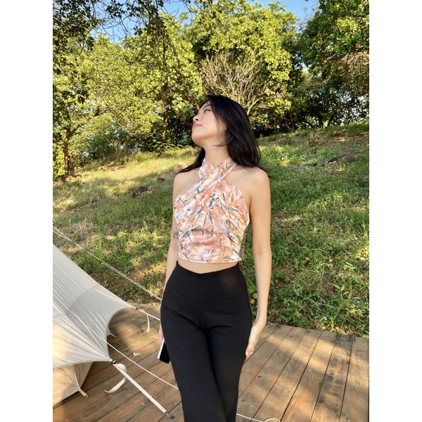 Beachclub-Áo tơ hoa cột cổ