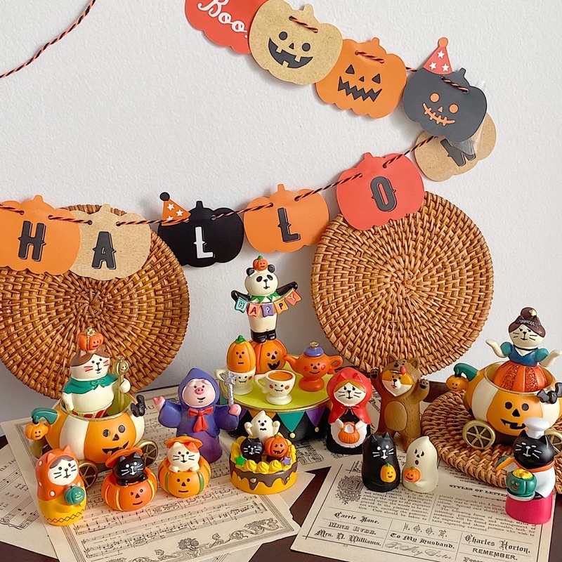 Mô hình mèo chủ đề Halloween 2022