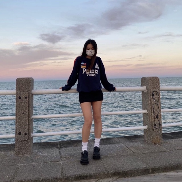Áo Khoác Sweater Jennie