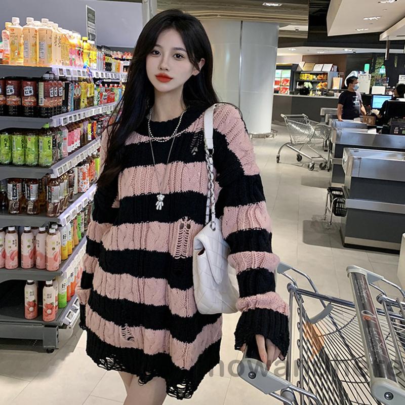 Áo Sweater Dệt Kim Tay Dài Cổ Tròn Dáng Rộng Phối Rách Họa Tiết Kẻ Sọc Cá Tính Cho Nữ