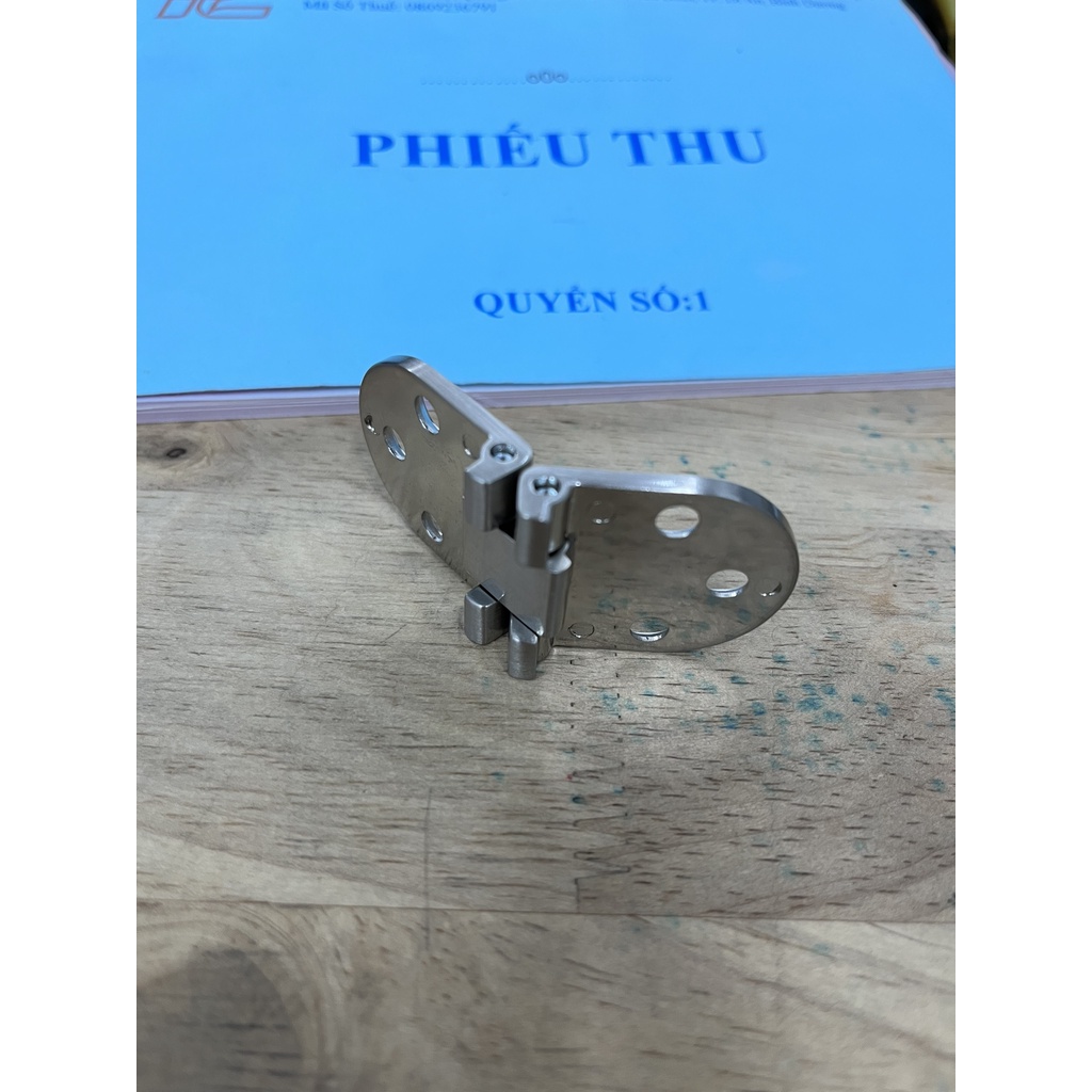 Bản lề bán nguyệt xikel xước 30x70x2.5mm