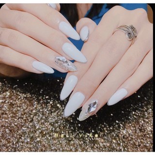 Nailbox,10 móng úp thiết kế , đính đá siêu sáng.