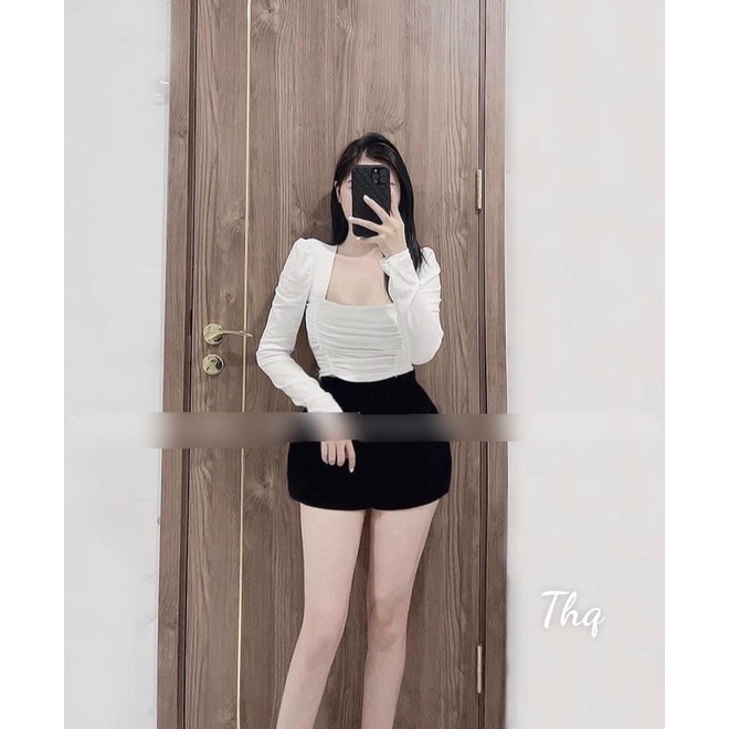 Áo thun cổ vuông rúm tay bồng