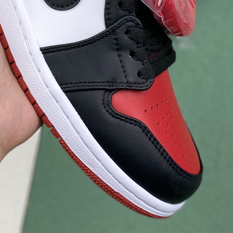 Giày bóng rổ AJ1, giày thể thao cỡ lớn 45 46 47 48 cho nam cao to chân ú bè. Big size basketball sneakers for wide feet
