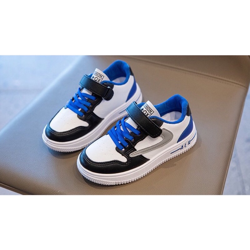 Giày thể thao trai gái siêu nhẹ HÀNG XỊN size trung đại