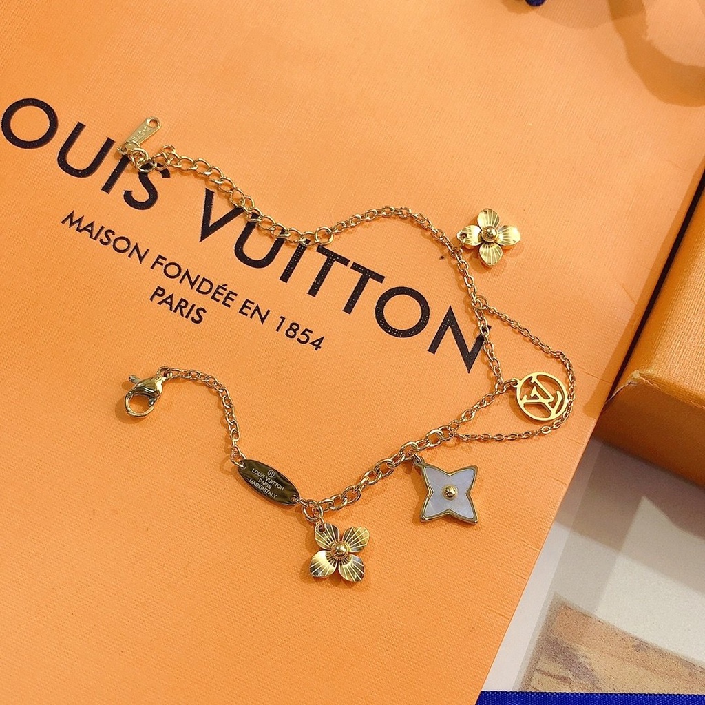 Vòng Tay Louis Vuitton Bằng Thép Titan Họa Tiết LV Monogram