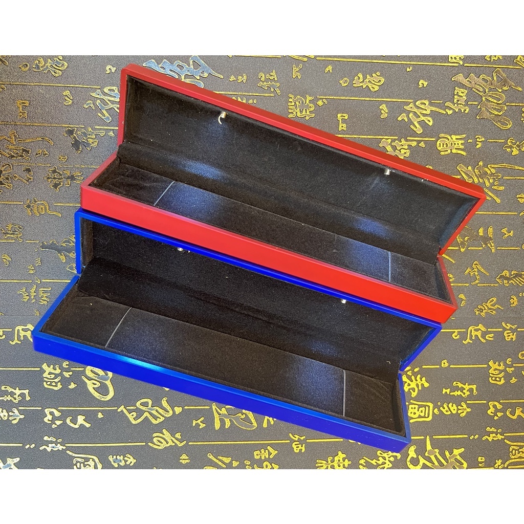 Hộp đựng trang sức có đèn Led dùng đựng vòng tay lắc (Màu Đỏ | Xanh dương | Đen)