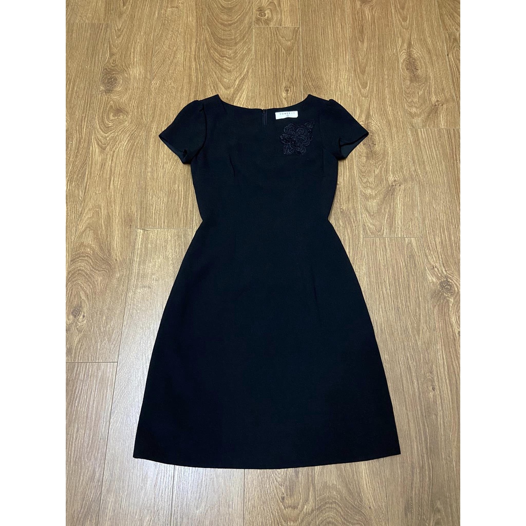 Đầm sohee size S, còn mới