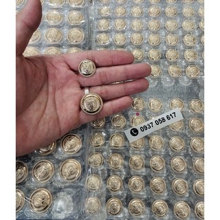 Nút áo khoác hạt trai