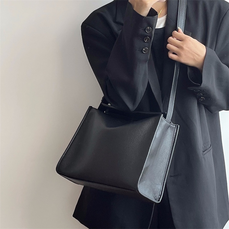 Túi đeo vai IELGY dây bản rộng da mềm mại phong cách đi chơi đơn giản dễ phối đồ dành cho nữ