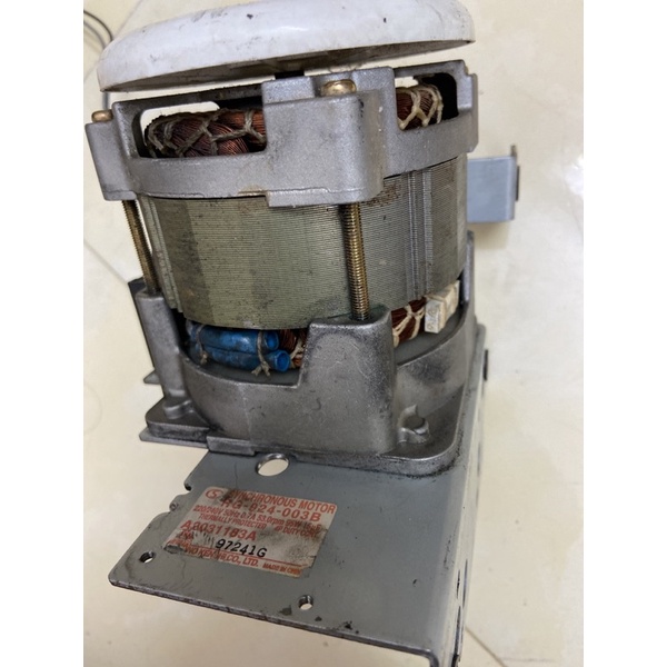 Motor giảm tốc AC 220v nhông sắt