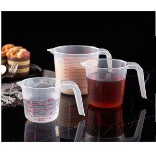 Ca đong định lượng có quai cầm bằng nhựa dùng làm bánh - Có chia vạch 250ml, 500ml, 1000 ml