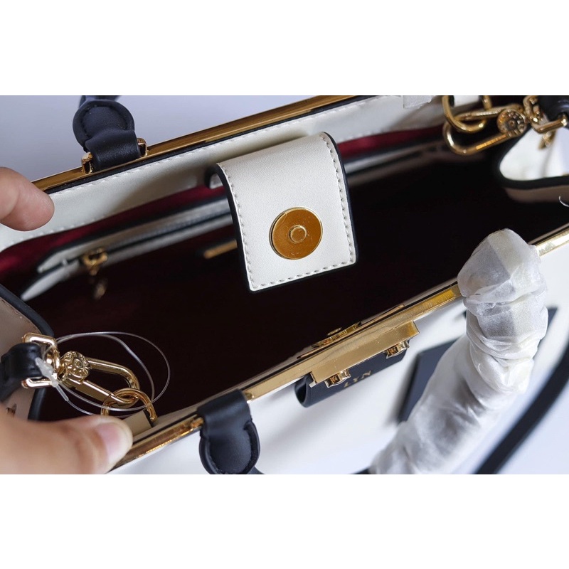 Túi công sở LYN authentic sale