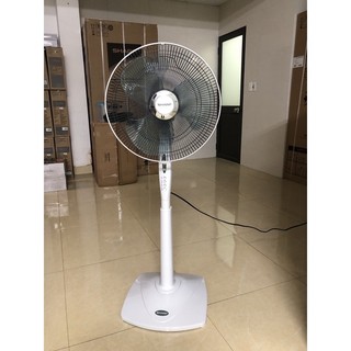 Quạt đứng Sharp PJ-S40RV - Màu Trắng