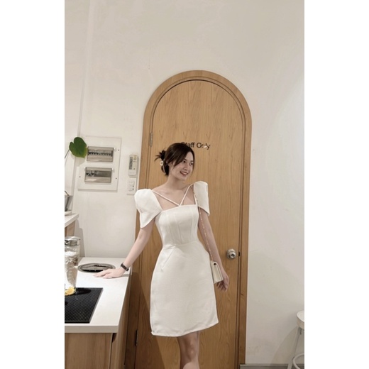 Đầm xoè chéo dây chuẩn form