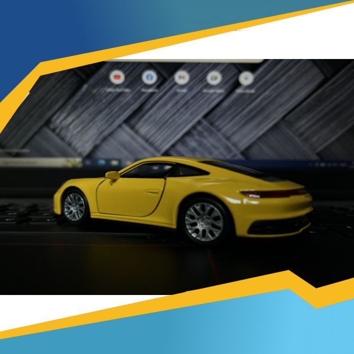 Mô hình xe Porsche 911 (1:36)