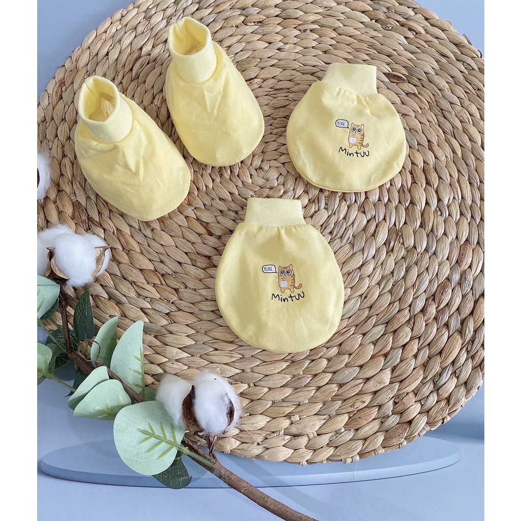 Bao tay bao  chân sơ sinh cổ bo thương hiệu MINTUU FIRST CHOICE, chất liệu vải 100% cotton 4 chiều