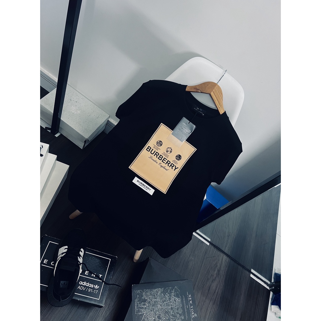 ÁO THUN IN Ô MÀU VÀNG BUBERRY 2022