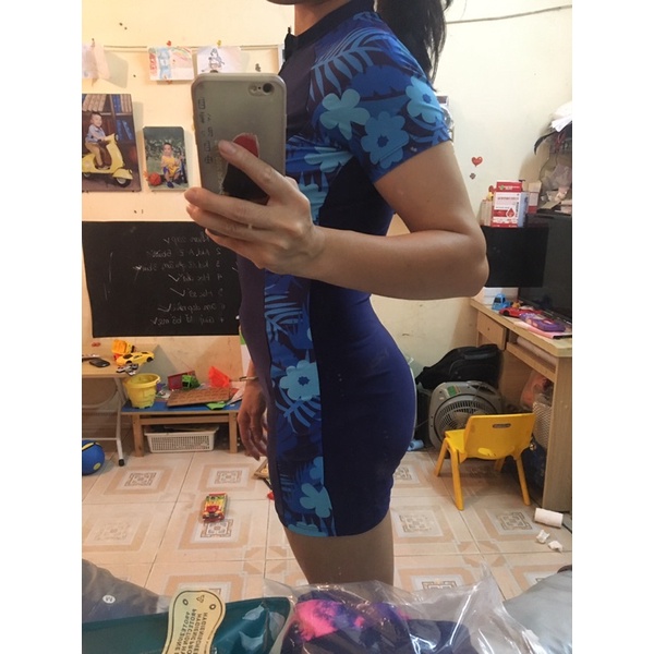 Hình thật -Đồ bơi liền thân quần đùi phối hoạ tiết hoa xanh