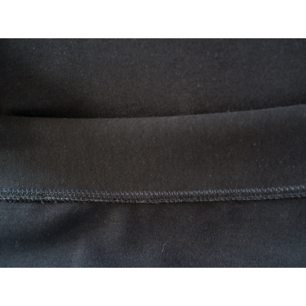 Áo polo nỉ tay dài, cổ cao, khóa kéo dạng khuyên