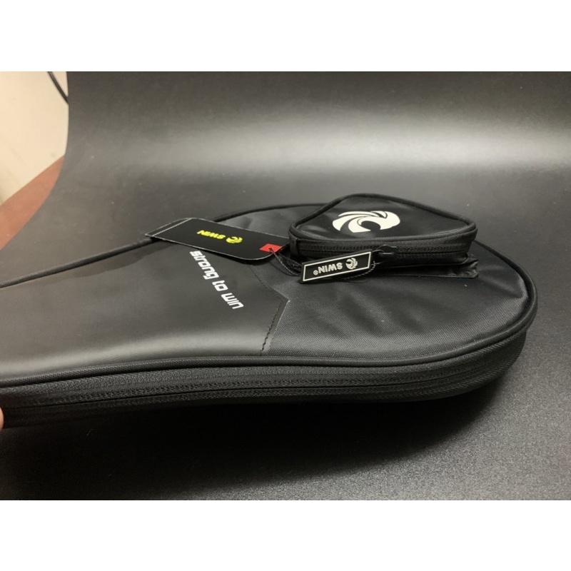 Bao đựng vợt bóng bàn hãng SWIN có ngăn đựng bóng