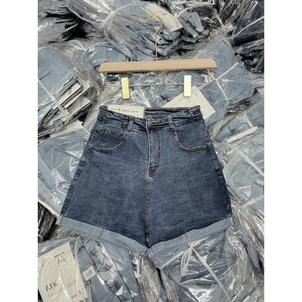 Quần đùi JAEN XỊN chuẩn form, co giãn thoải mái. Thương 90 Shop