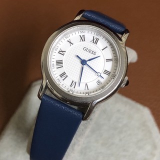 Đồng hồ nữ dây da thương hiệu Guess máy Nhật Bản