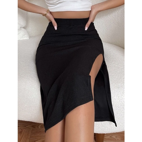 Chân váy bút chì xẻ hông,thun gân mịn đẹp.🖤