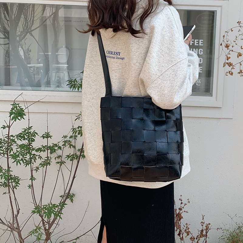 Túi Đeo Vai Bằng Da Sáp Dệt Tay Phong Cách retro Thiết Kế IELGY niche Dành Cho Bạn Nữ