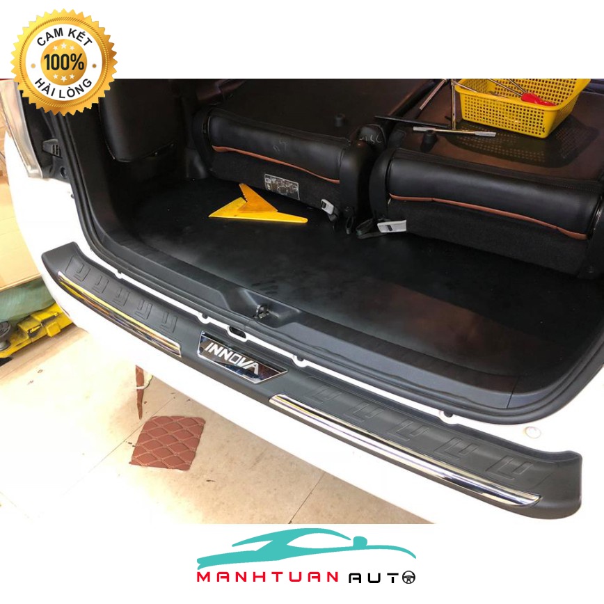 ỐP CHỐNG TRẦY CỐP TRONG NGOÀI INNOVA TOYOTA 2017-2022 Nhựa đen cao cấp