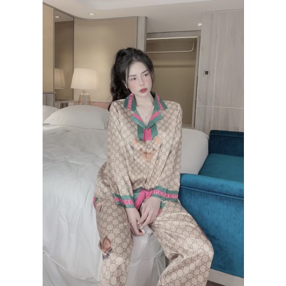 Pijama hàng thiết kế họa tiết Gucci vải lụa xước Tô Châu cao cấp.Ảnh shop chụp thật ở cuối trang nha khách