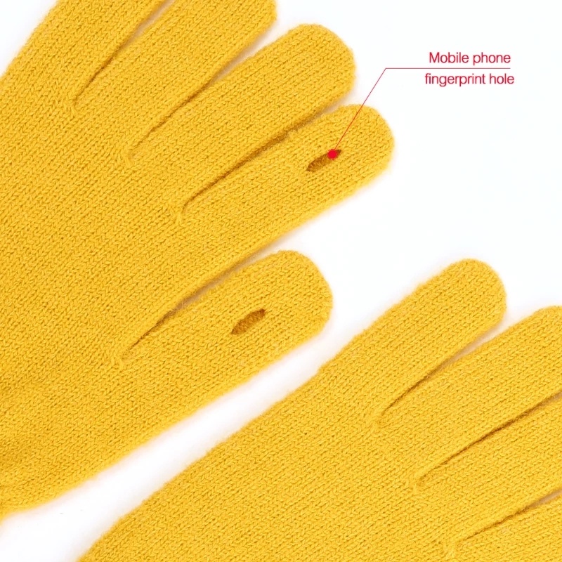 Găng Tay Giữ Ấm Thêu Hình Dâu Tây Màu Sắc Xinh Xắn