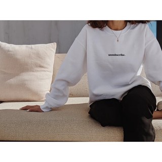 Sweater thêu they/them