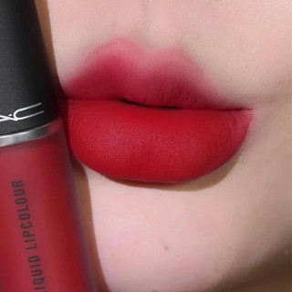 Son kem lì Powder kiss liquid