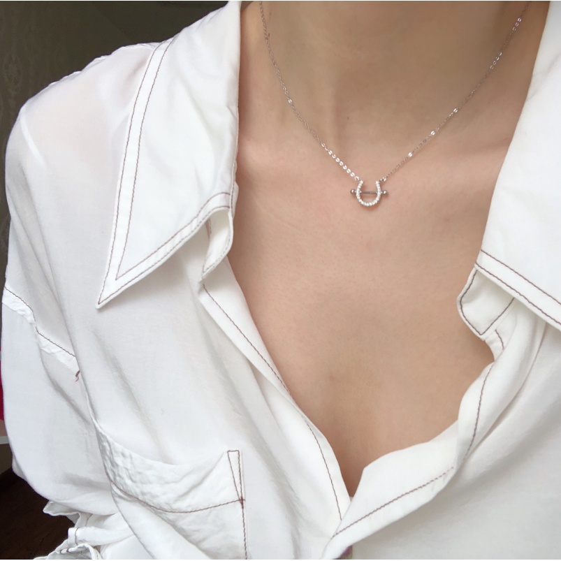 Dây chuyền WE FLOWER mặt hình móng ngựa chữ U màu bạc đính đá zircon nhân tạo thời trang dành cho nữ