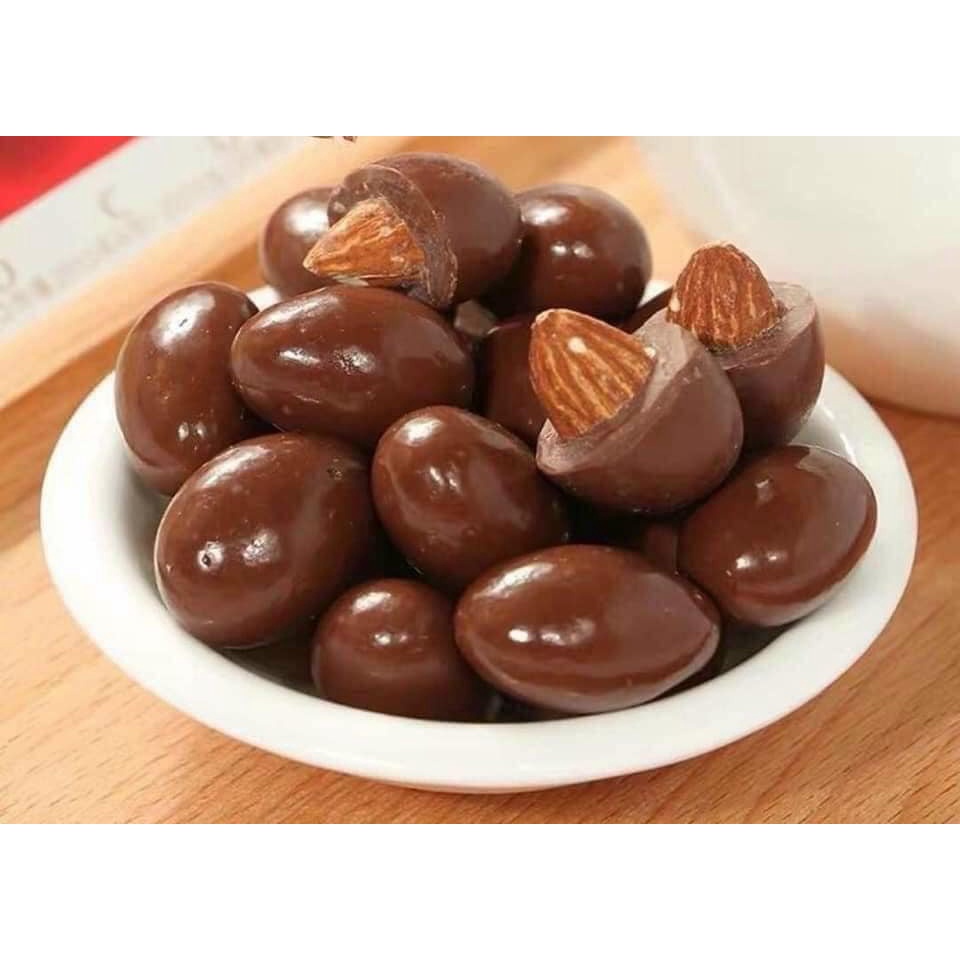 Chocolate sữa nhân nho khô date 6/2024 Kirkland Milk Chocolate - EDS Hàng Mỹ