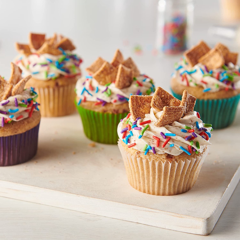 Bột Làm Bánh Pha Sẵn Betty Crocker Cinnamon Toast Crunch Cake Mix, 16 oz Box, Hộp 453g