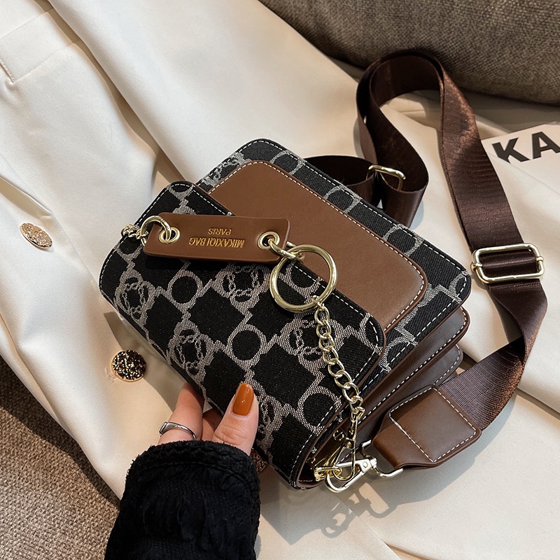 Túi Đeo Chéo Hình Vuông Nhỏ Phong Cách Mới Phổ Biến Cho Nữ Dễ Phối Đồ