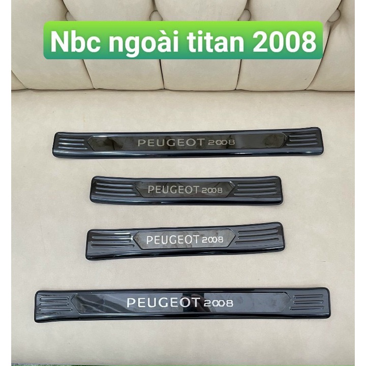 Nẹp bước chân, ốp bậc cửa xe Peugeot 2008 Mẫu titan + tặng kèm keo tăng dính