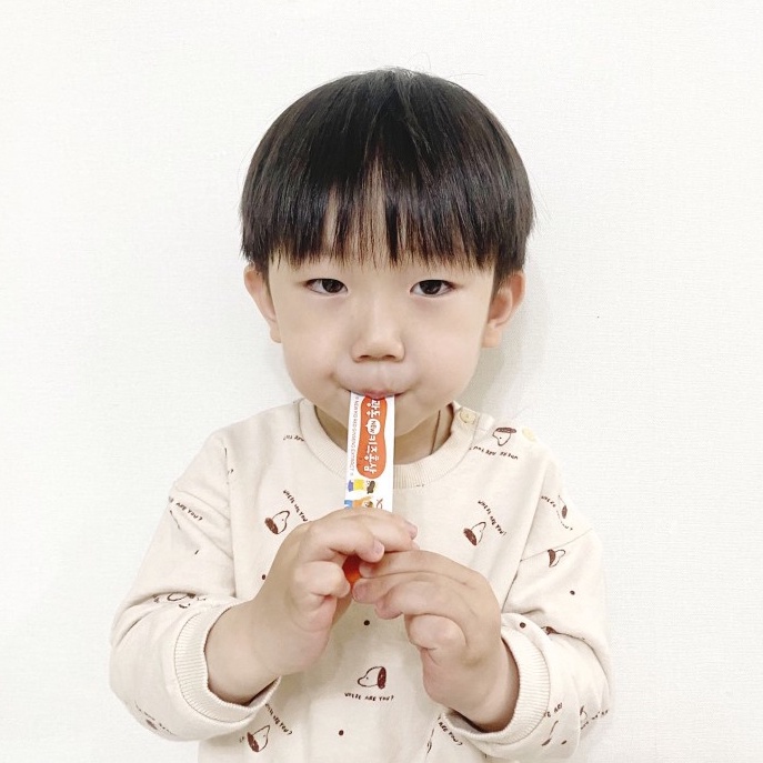 Hộp hồn.g sâm cao cấp cho tr.ẻ Kwangdong New Kids Red Ginseng 10g x 30 gói