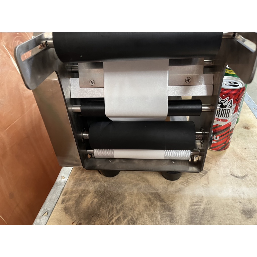 Máy dán nhãn chai tròn tự động DBK MT-50