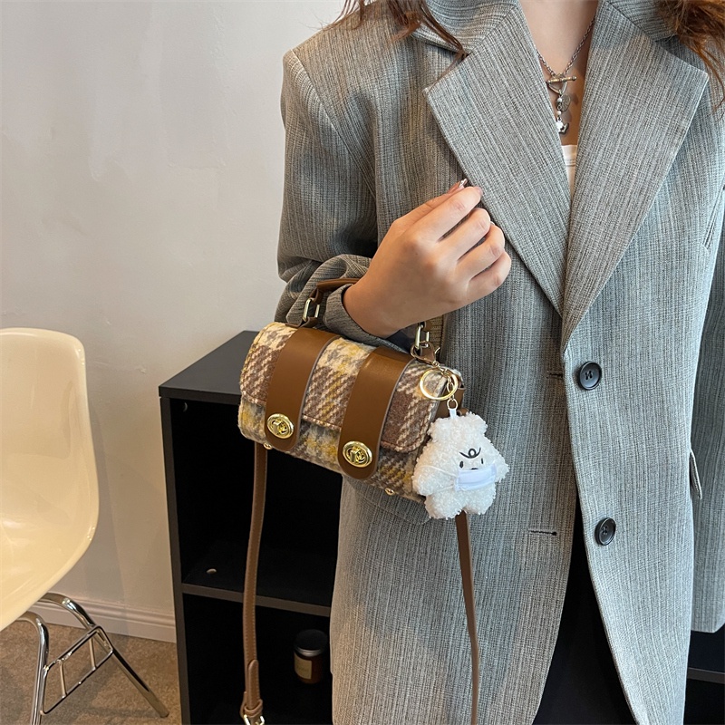 Túi Đeo Vai Họa Tiết Kẻ Sọc Màu Sắc Tương Phản Thời Trang Cho Nữ