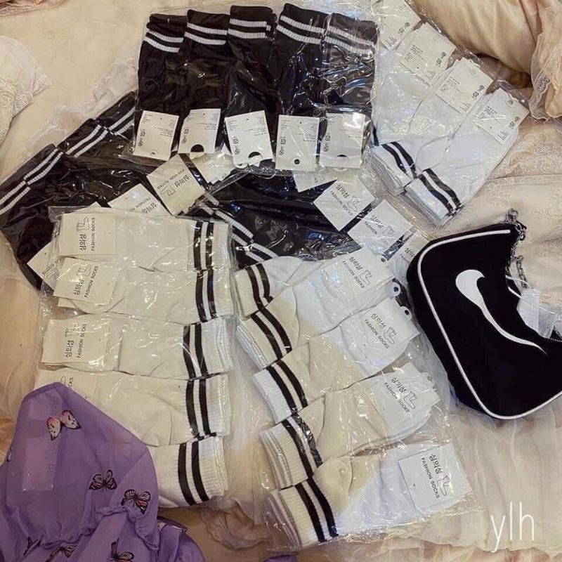 com bo 10 tất kẻ ngang hàn quốc